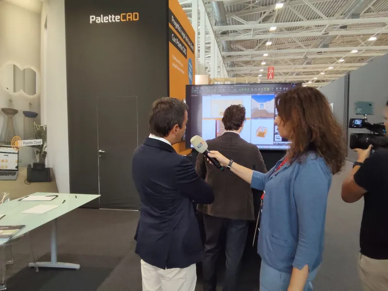 Funzionamento del software Palette Cad ripreso dal TG5 al Cersaie 2026